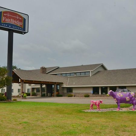 Fairbridge Inn & Suites Thorp מראה חיצוני תמונה