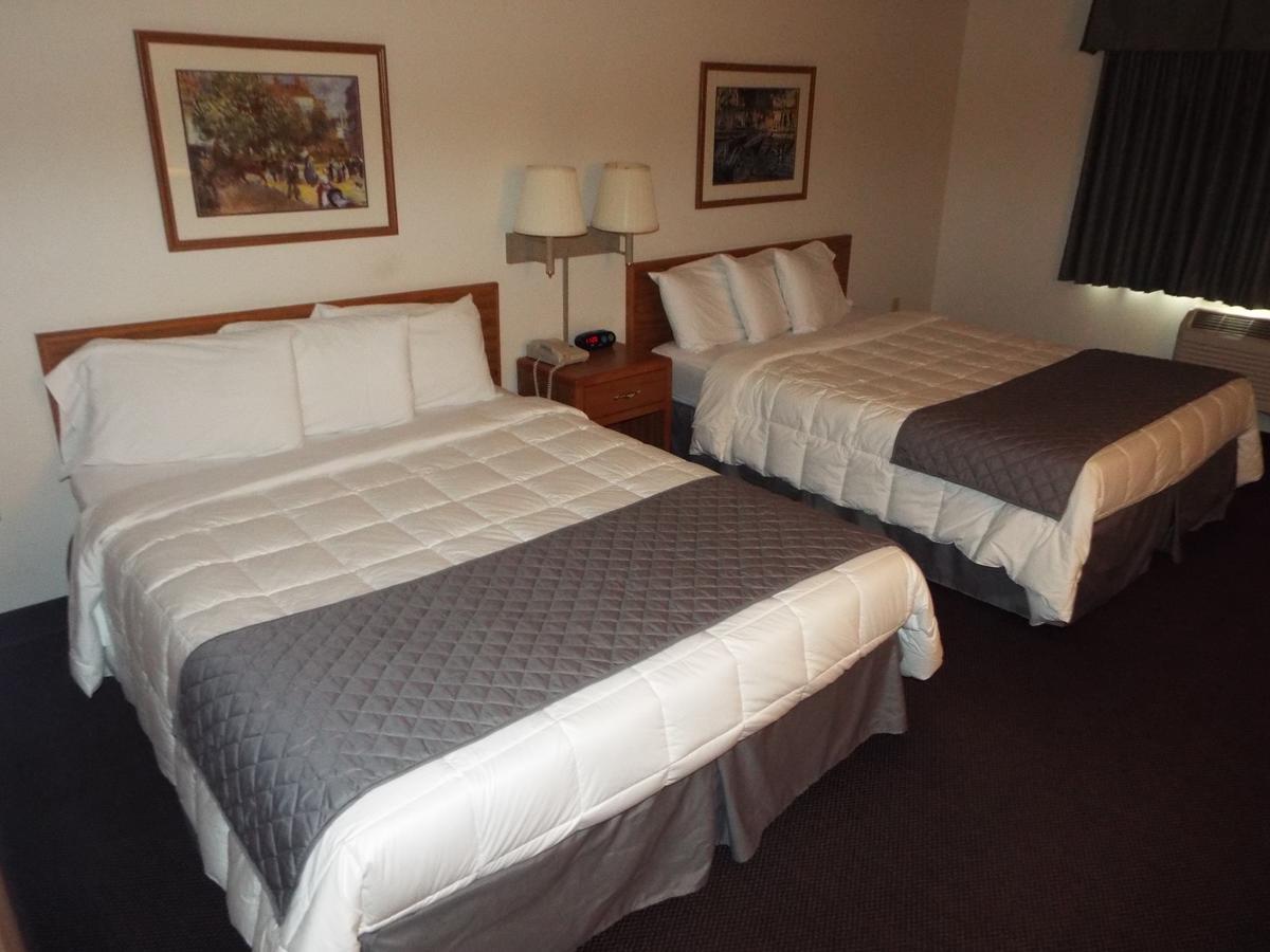 Fairbridge Inn & Suites Thorp מראה חיצוני תמונה