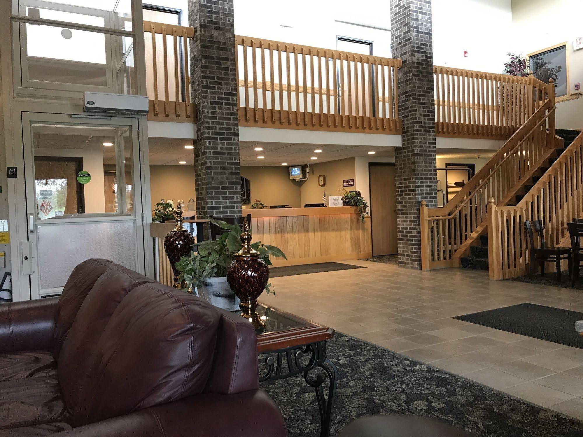 Fairbridge Inn & Suites Thorp מראה חיצוני תמונה