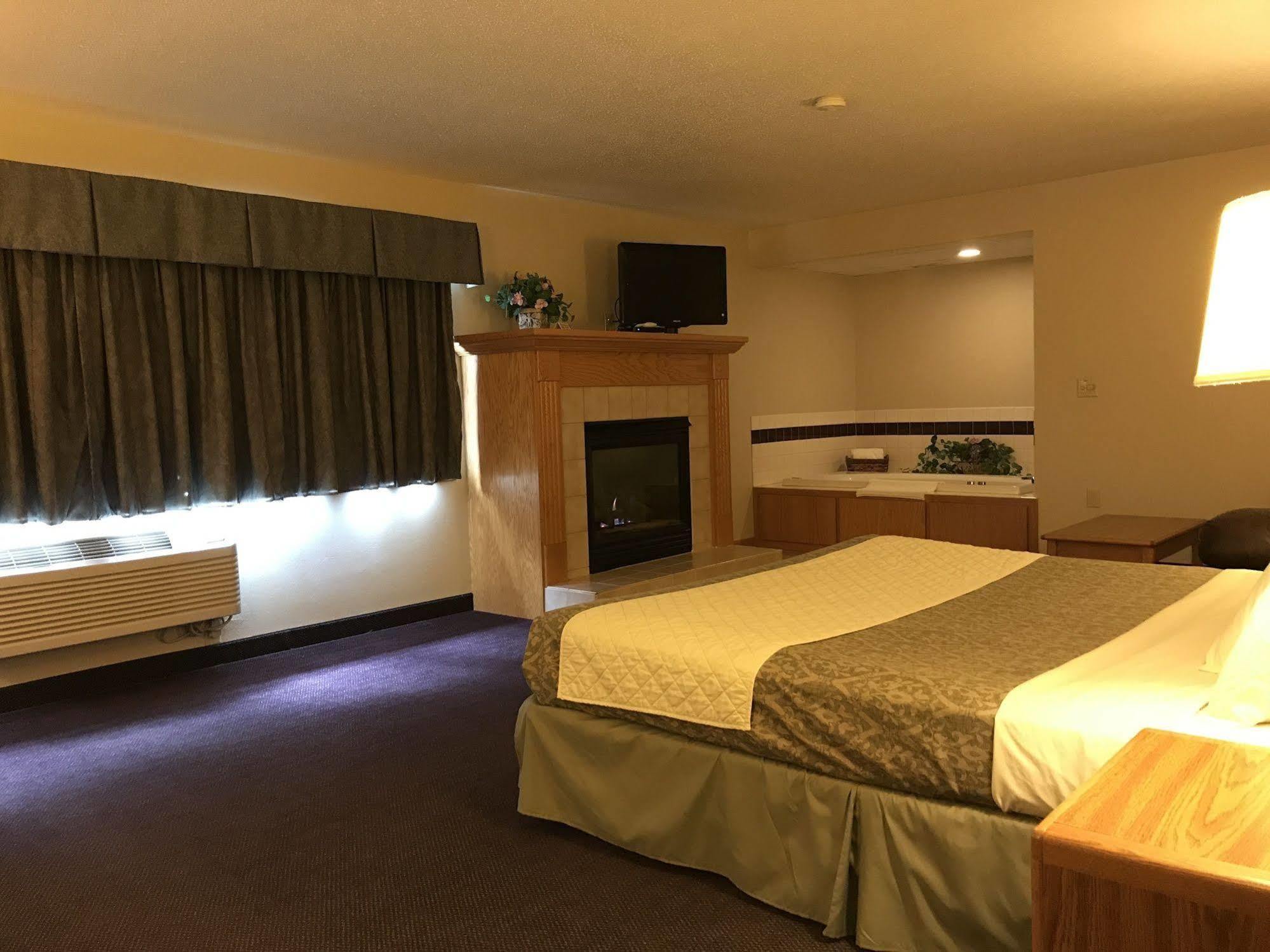 Fairbridge Inn & Suites Thorp מראה חיצוני תמונה