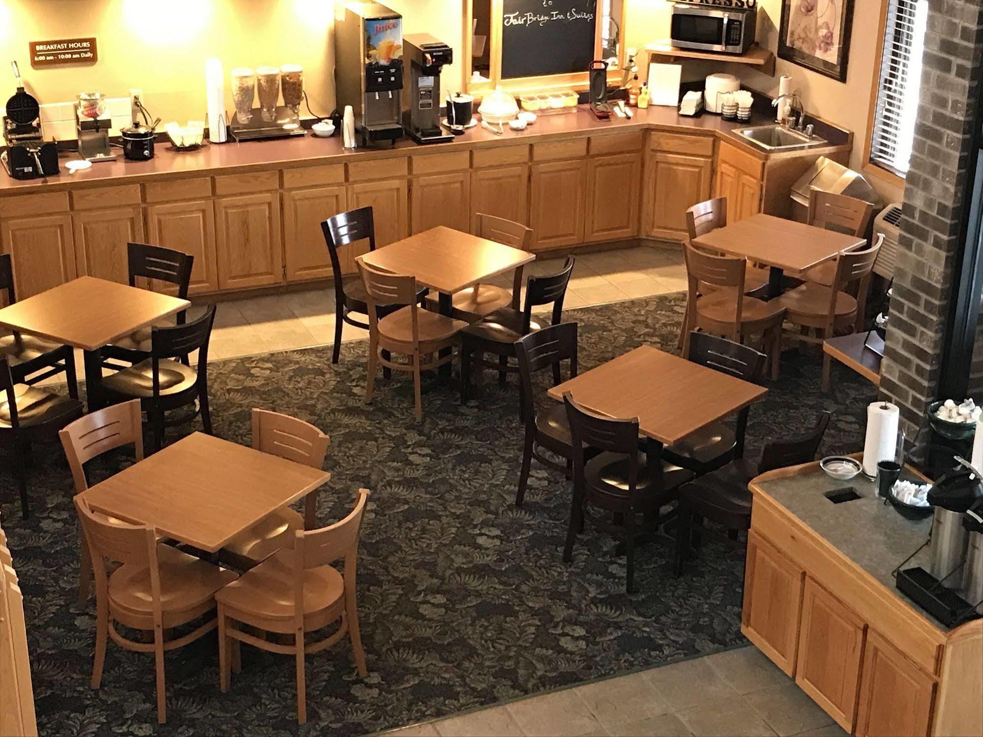 Fairbridge Inn & Suites Thorp מראה חיצוני תמונה