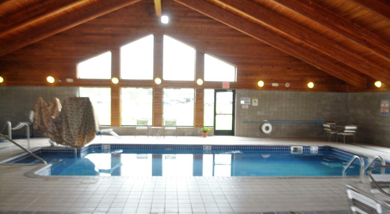 Fairbridge Inn & Suites Thorp מראה חיצוני תמונה