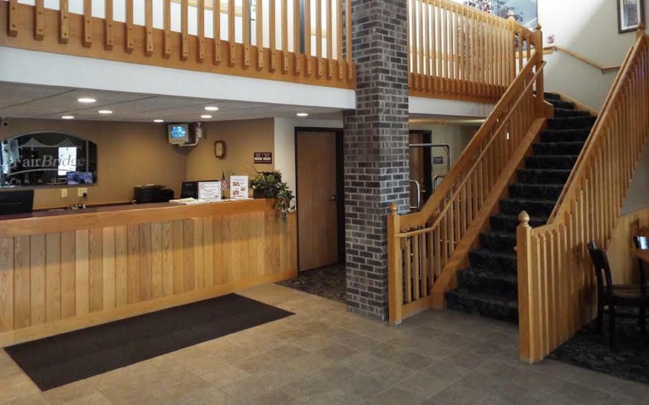 Fairbridge Inn & Suites Thorp מראה חיצוני תמונה